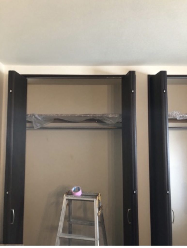 クローゼットに珪藻土を施工した事例